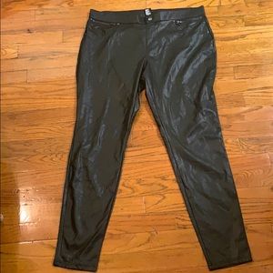 Pleather Vinyl Hue Leggings with fake pockets